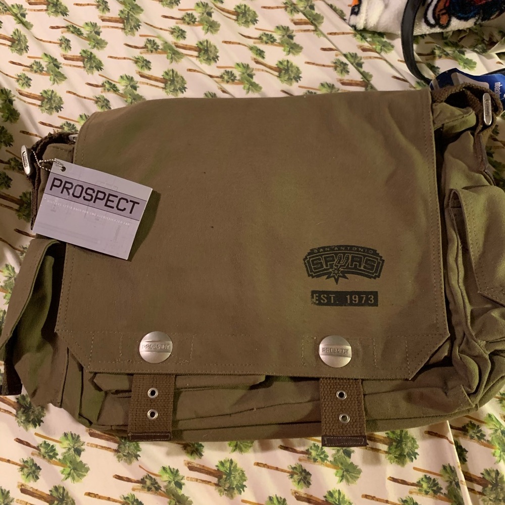 Spurs prospect bag.